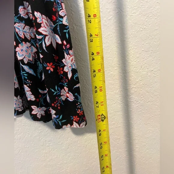 Floral Sleeveless Maxi Dress - Black and Pink - Picture 7 of 8